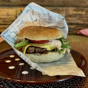 a la carte käsitööburger värskelt grillitud kotleti ja peekoniga
